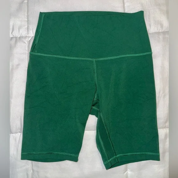 Lululemon Align High-Rise Short 8"
Everglade Green emerald green biker shorts - Picture 8 of 11
